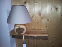 gite-location-vassiviere-loutre-lampe