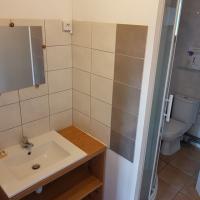 gite-location-vassiviere-chataignier-salle-deau2